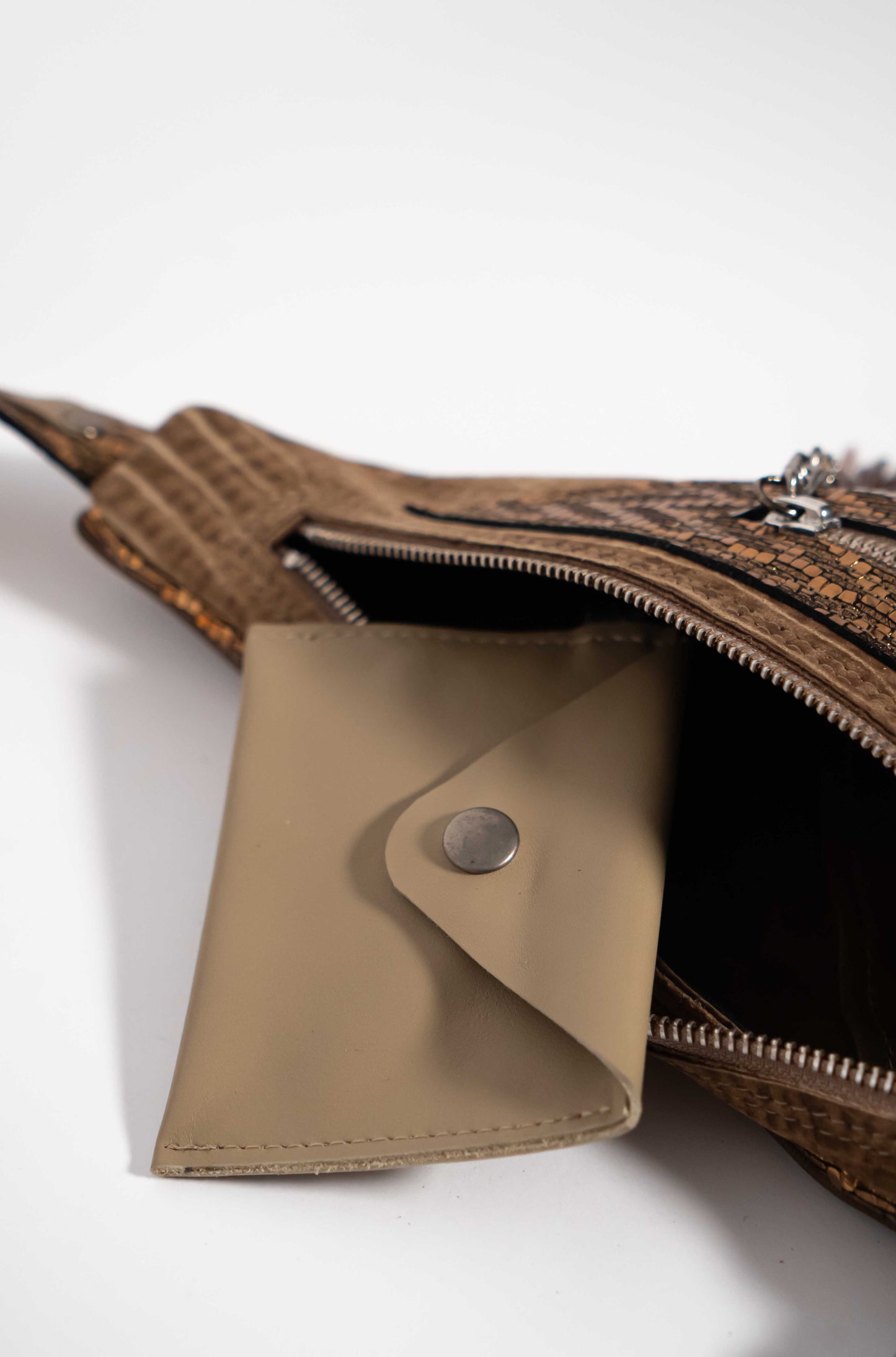 Homemade Leather Slingbag shiny camel - left or right side options