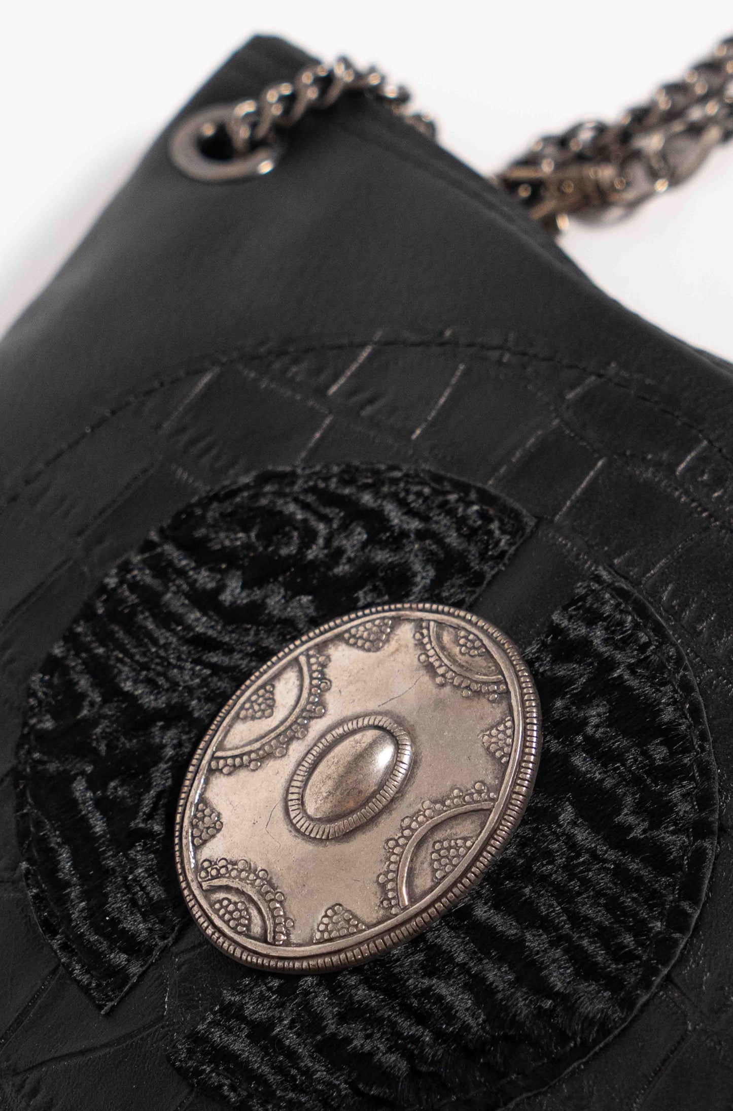 Medallion Black Chic Bag