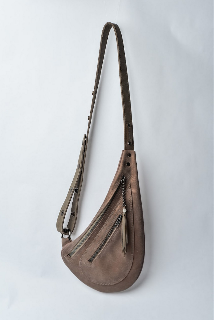 Metallic brown handmade leather sling bag - left or right side options Linda Ibiza Design