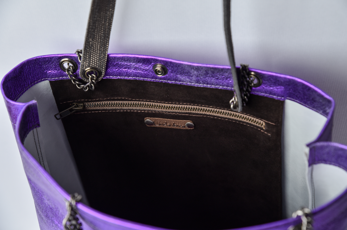 Large metallic purple handmade leather tote bag shopping bag with star design and front pocket Linda Ibiza Design