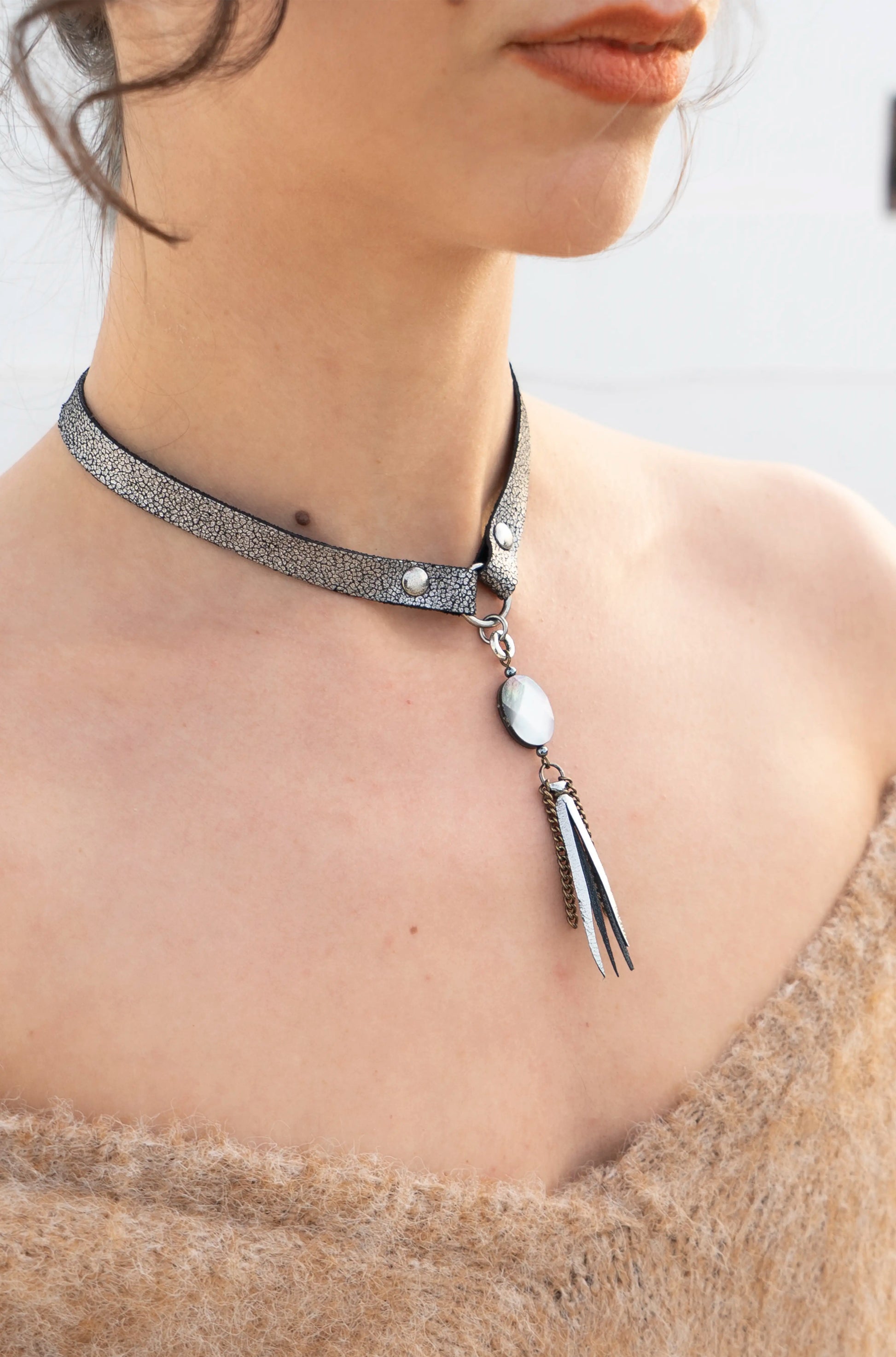 Statement silver and nacre jewelry piece for a sophisticated Mediterranean look, handcrafted leather necklace with soul.
